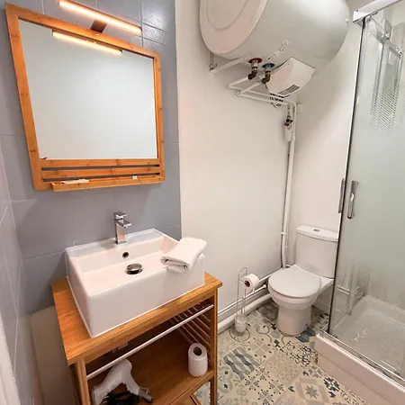Payen T2 Confortable Refait à Neuf Au Centre Appartement *